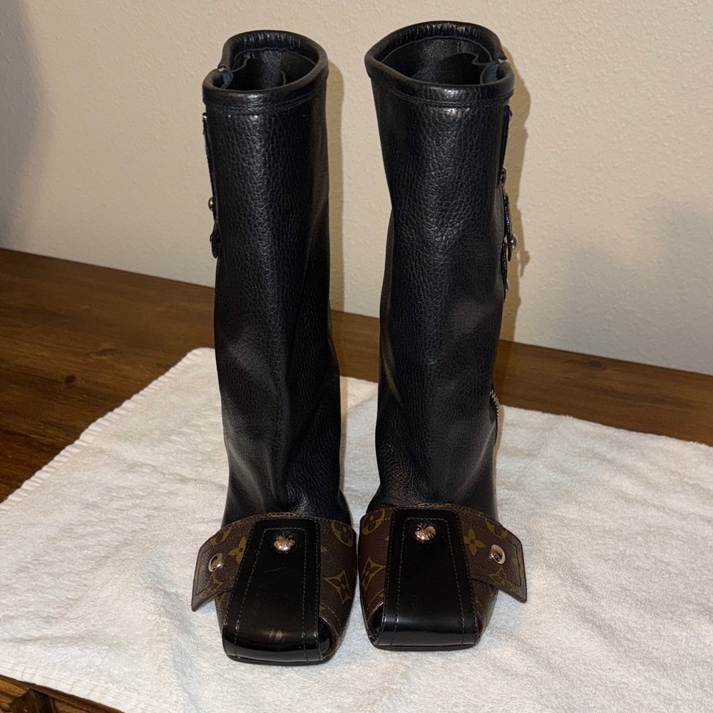 Louis Vuitton Black and Brown Heeled Boots - Picture 3 of 10